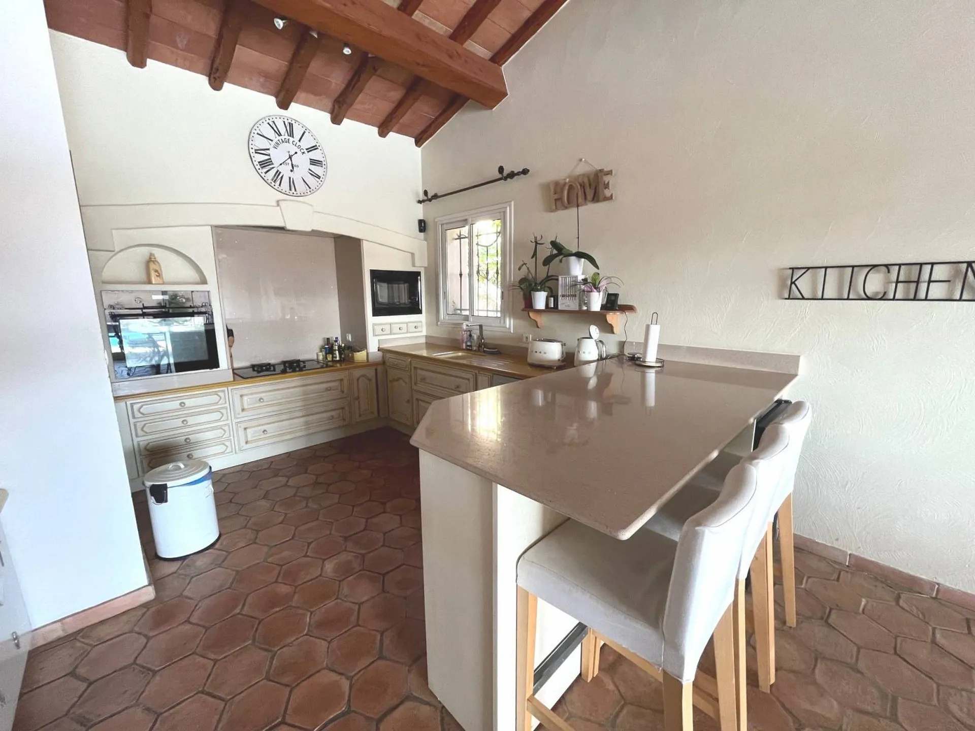 CASTELLAS IMMOBILIER vend maison ceyreste