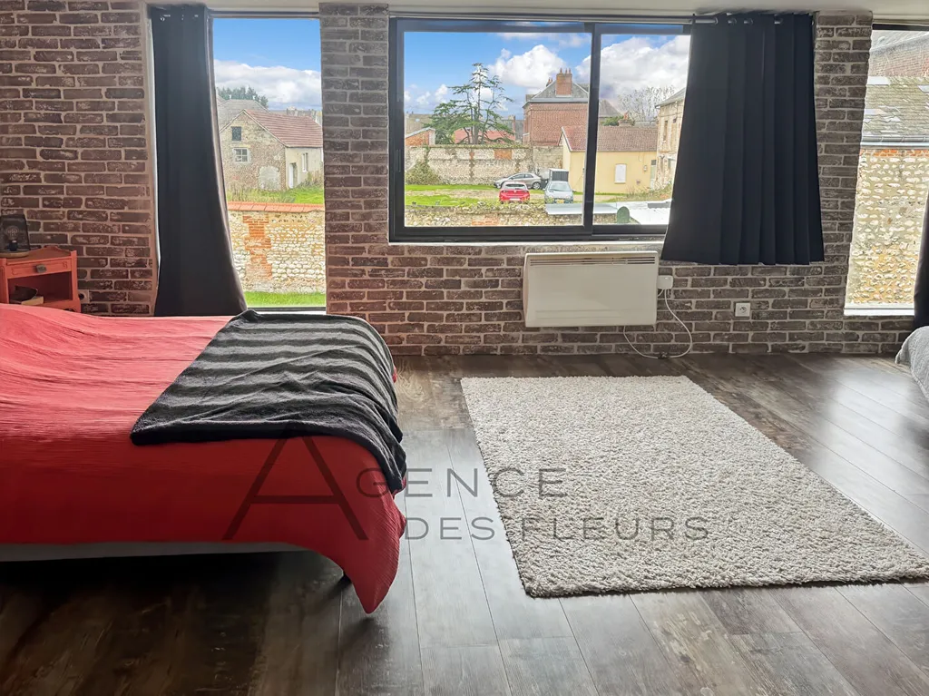 A acheter maison de ville de 94 m² sur la commune de OISSEL 76350