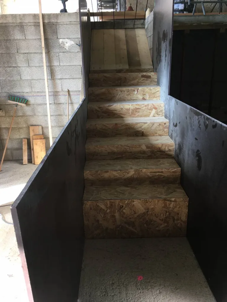 Conception et réalisation d'un escalier en béton à Salon de Provence