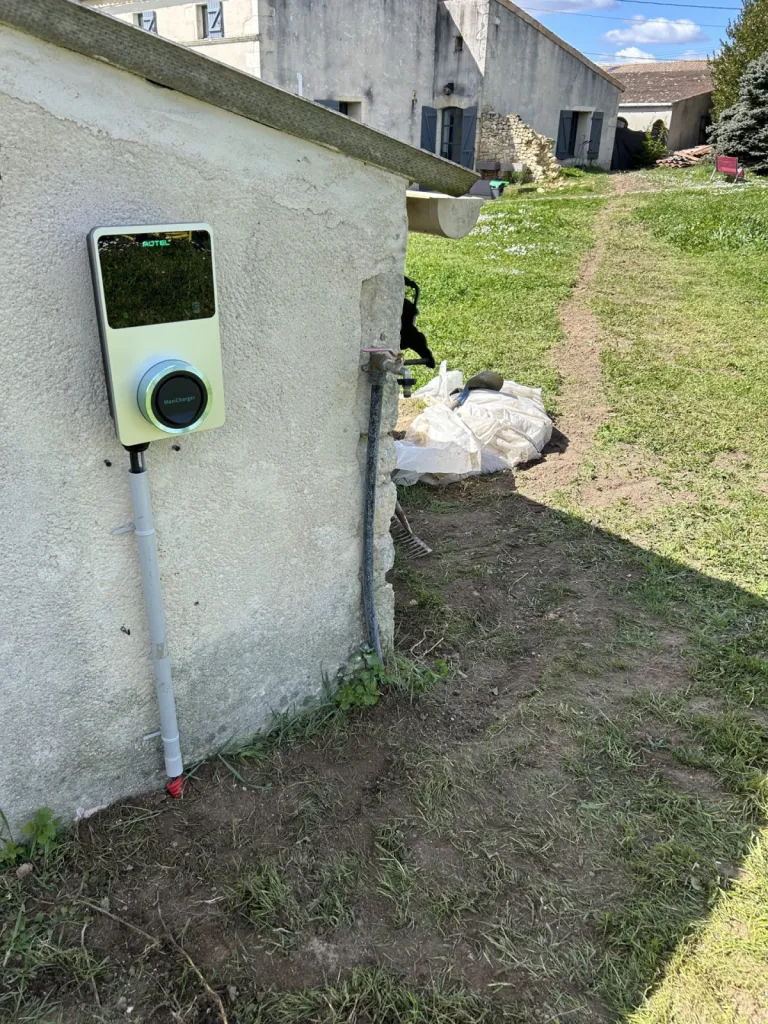 Installation de borne de recharge à domicile à Libourne – Aquitaine Énergie