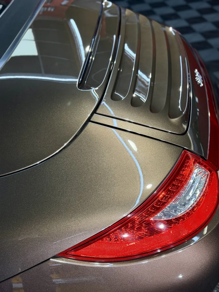 Traitement céramique Porsche 997 Cabriolet à Vaugneray – Detailing haut de gamme pour passionnés Porsche près de Lyon