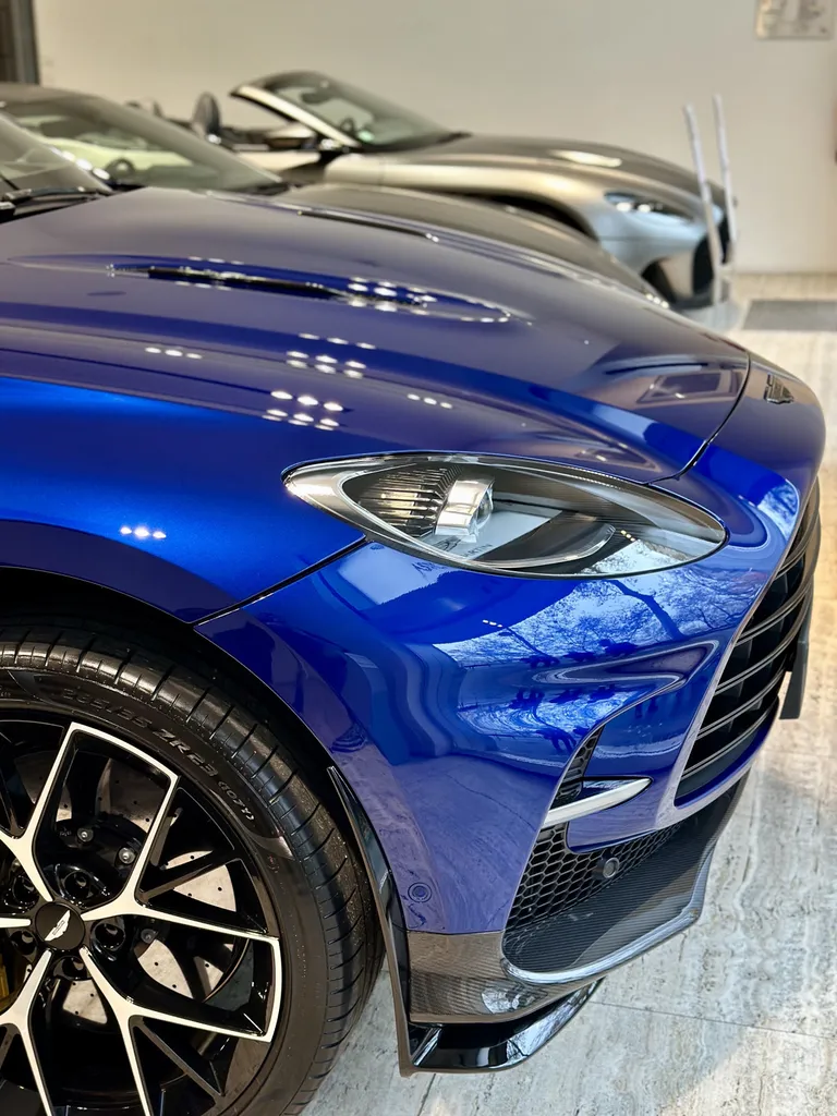 Traitement céramique Aston Martin DBX proche Brignais 