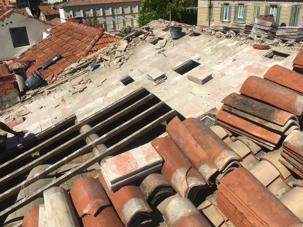 Réfection d'une toiture d'une maison de ville à Salon de Provence