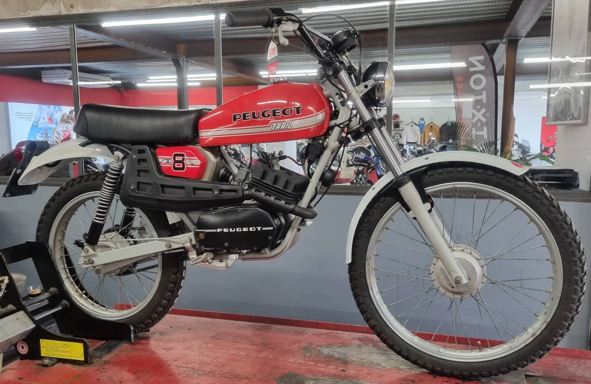 MOTO PEUGEOT TOULON