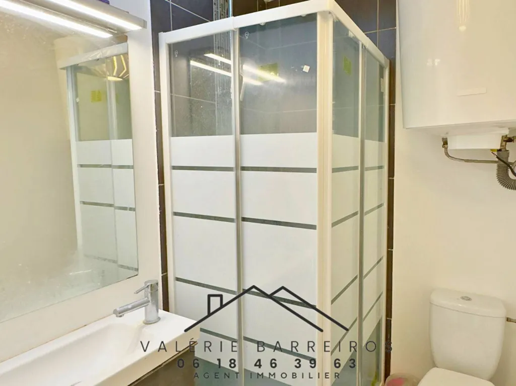 A saisir maison de ville entièrement rénovée de 125 m² habitables sur la commune de ELBEUF 76500