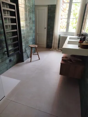 Salle de bain sur mesure des zones inaccessibles nettoyé à Lacanau