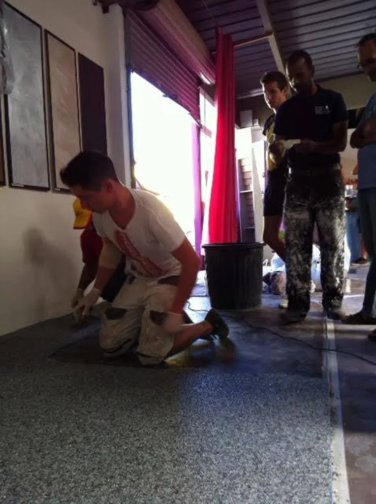 STAGE-TAPIS DE PIERRE