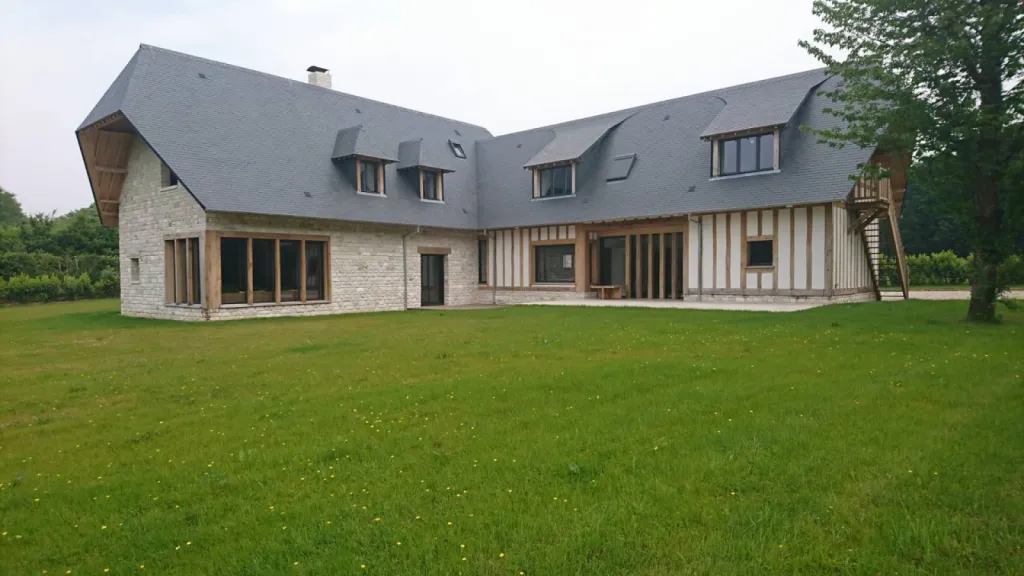 Maison mixte colombage pierres