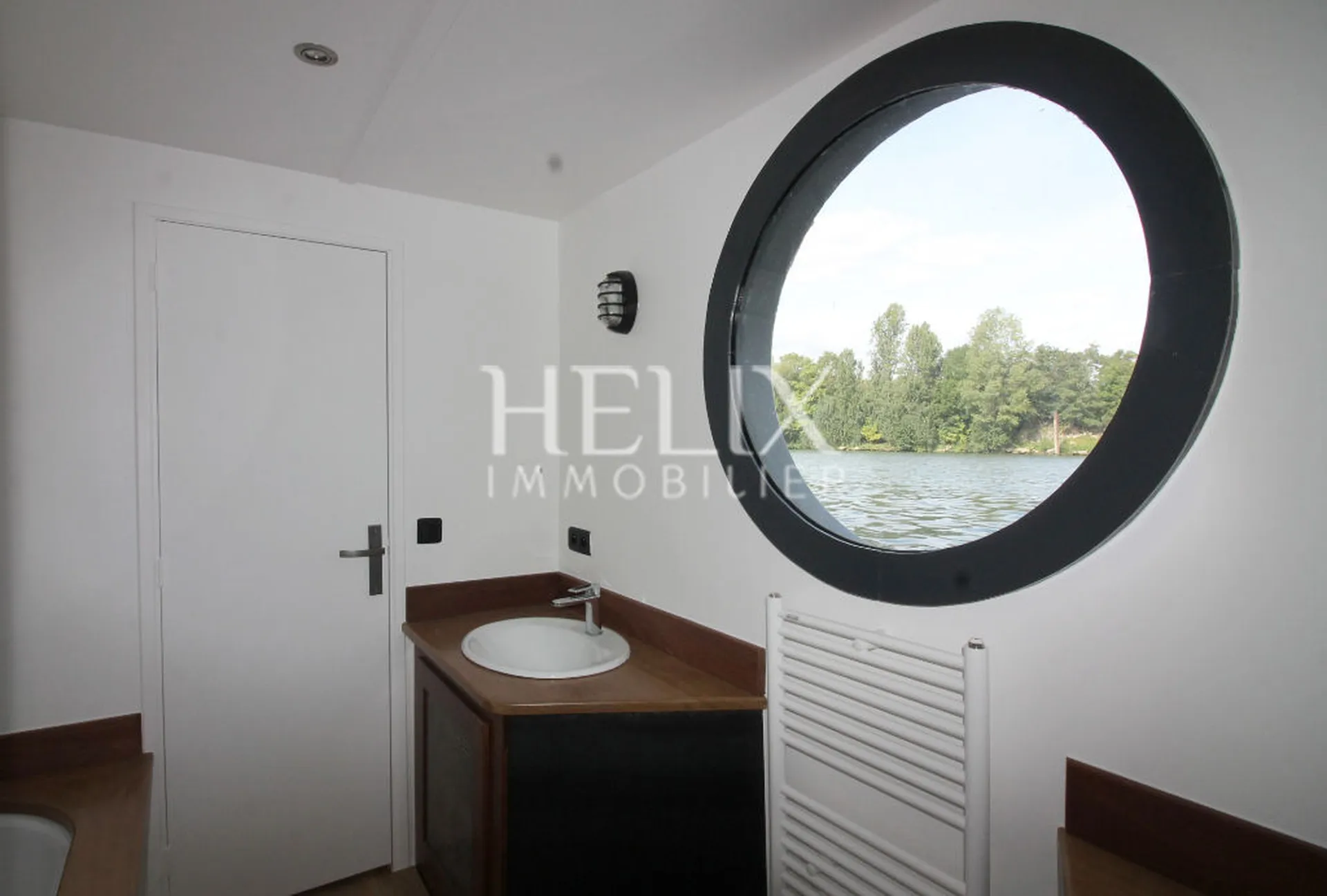 Magnifique péniche de 240 m2 habitable - iIe de la loge, Le Port Marly