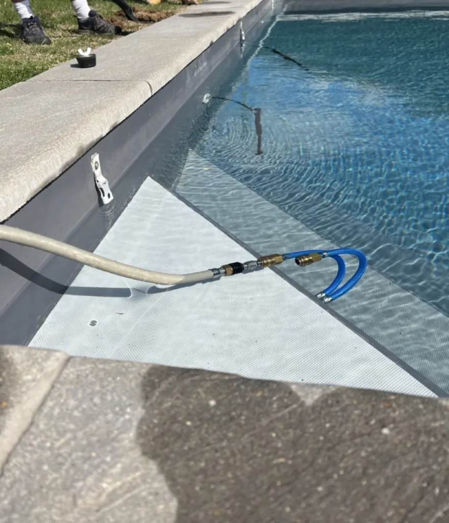 Détection de fuite sur piscine béton sans destruction ni vidange par un spécialiste SABACA CENTRE VAL DE LOIRE à Orléans dans le 45