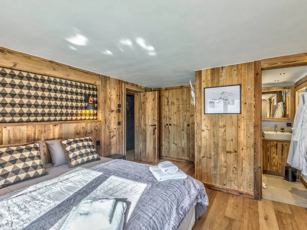 tête de lit haut de gamme réalisé pour un chalet haut de gamme à Mégève