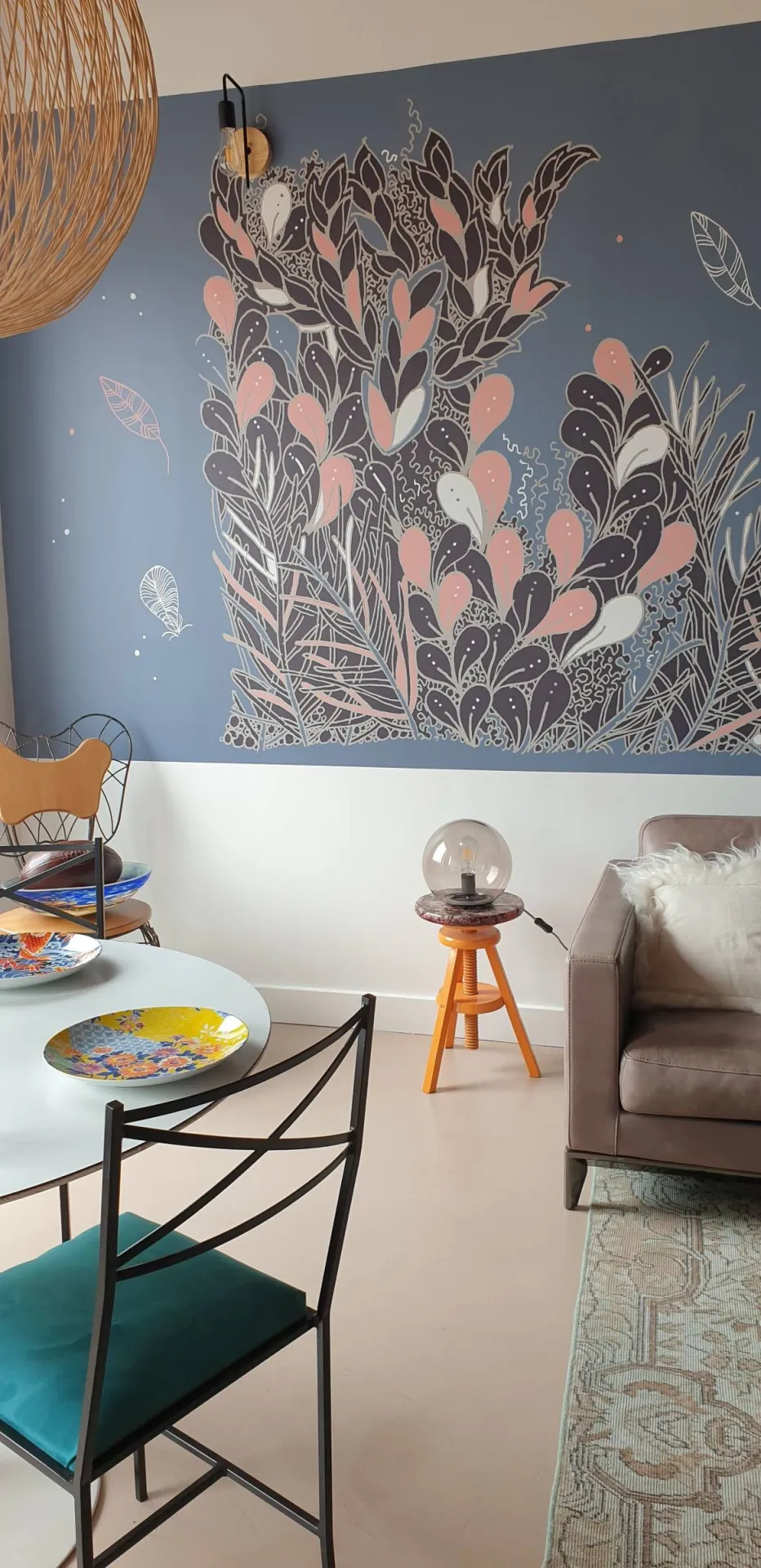 Impression d'une fresque inspirée de dessins méditatifs végétaux pour décorer un appartement à Croix-Rousse