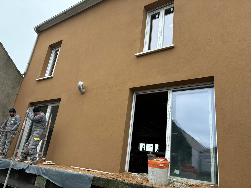 Ravalement en enduit projeté à Le Havre 76