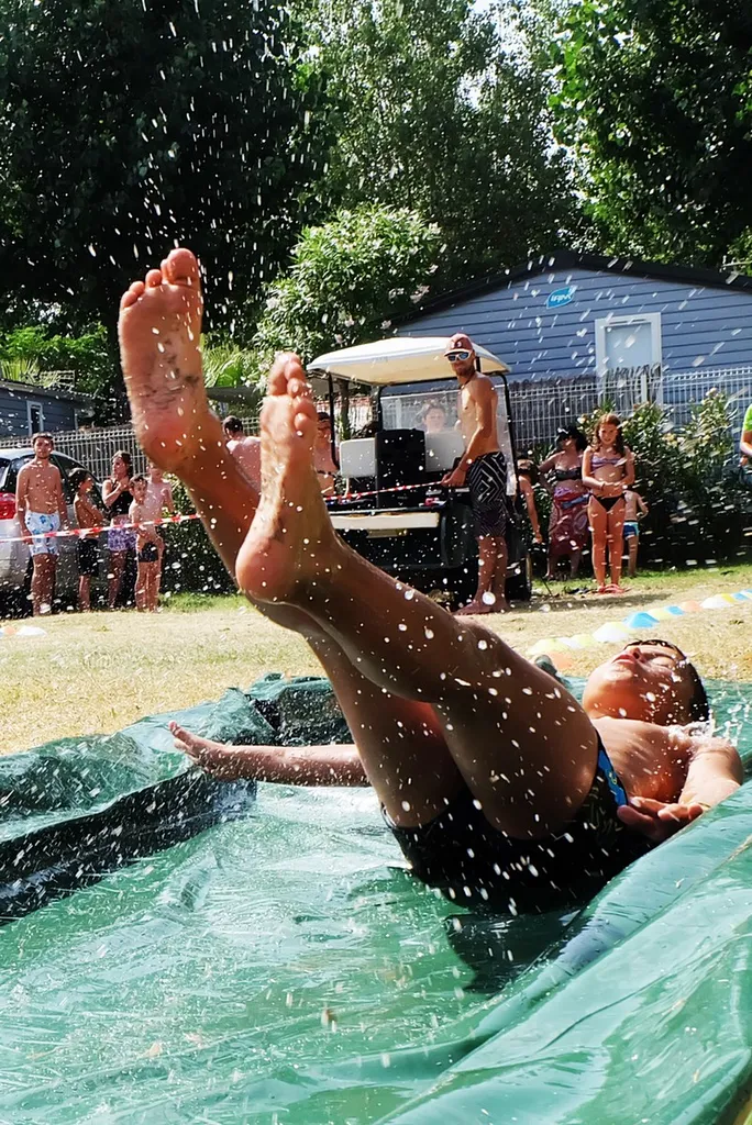 Journée ventre glisse au  camping le Mas de la plage