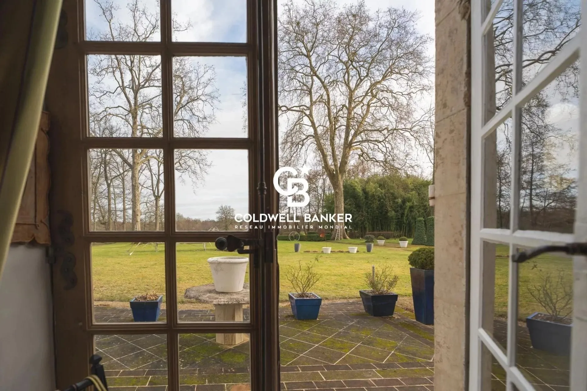 Demeure d'Exception rénovée avec grands espaces et parc aux porte du Mans