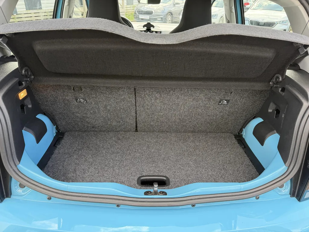 Vente Volkswagen Up! occasion récente proche Le Havre : citadine essence disponible chez Caudebec Automobiles La Frénaye