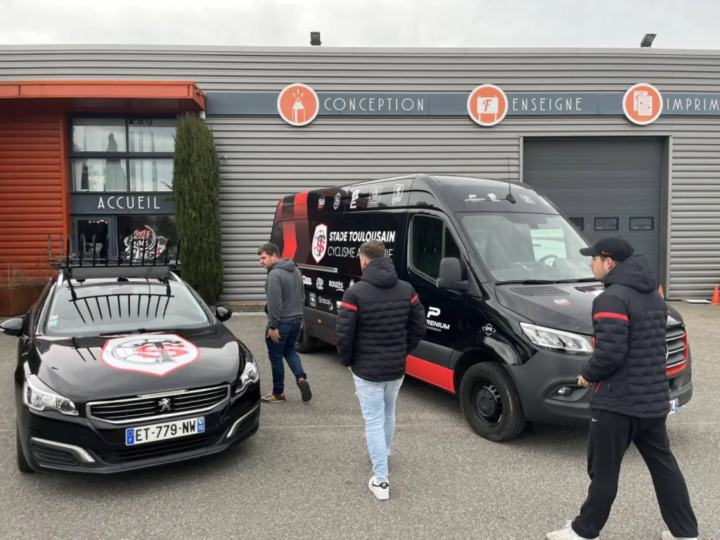 Covering de 2 véhicules pour la Stade Toulousain Cyclisme Académie à Toulouse