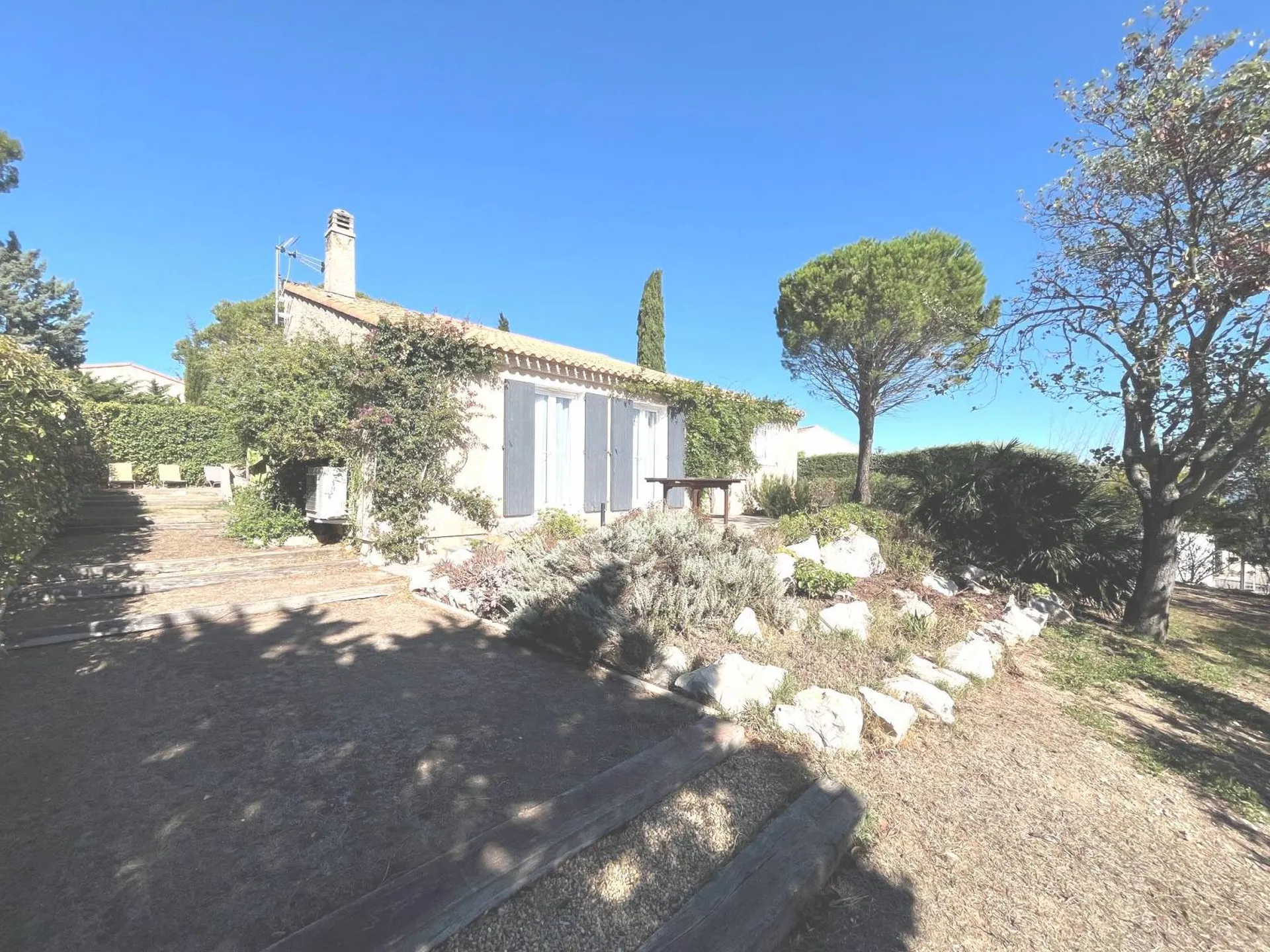 carnoux vente maison sur deux niveaux