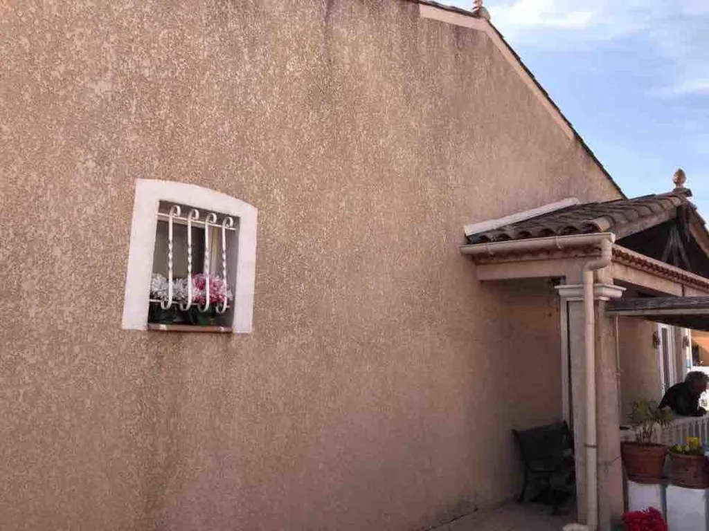 pignon avant travaux sur Marseillan dans l'herault 