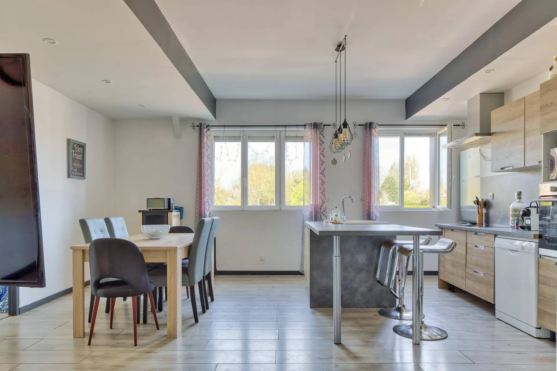 SOUS COMPROMIS Ensemble immobilier - Local commercial, Appartement, Maison – Petit-Caux 76.