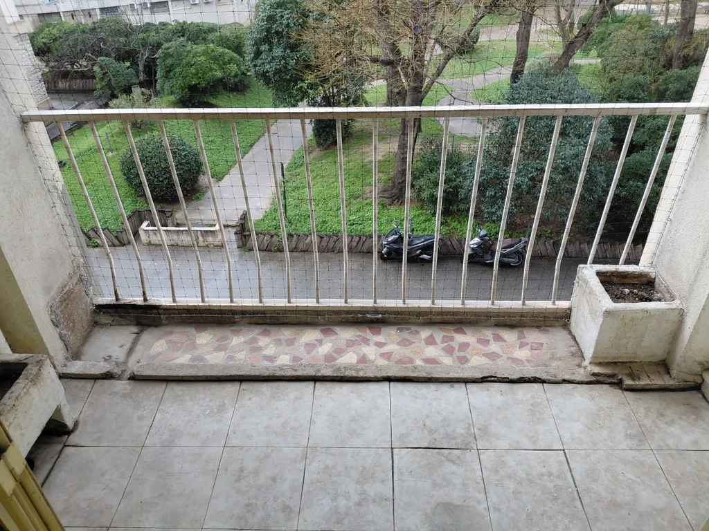 pose d'un filet contre les pigeons à la valentine marseille