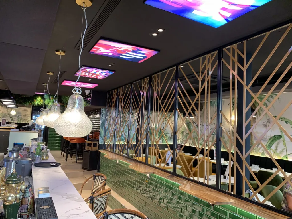 Claustras pour le bistro Faubourg 46 à Aix-en-Provence