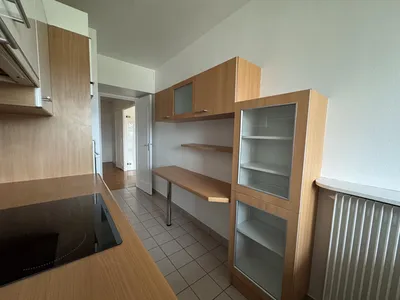 Location en exclusivité d'un appartement 4 pièces 88 m2, à proximité immédiate de la gare du RER A