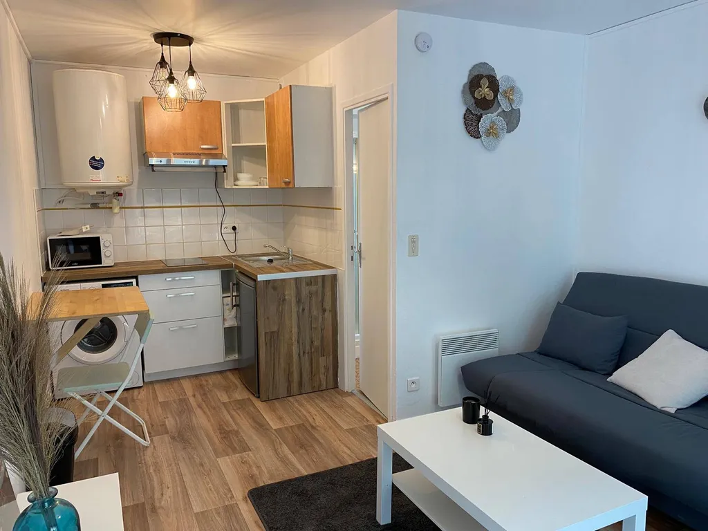 Joli studio meublé de 18m² avec parking à Ramonville  
