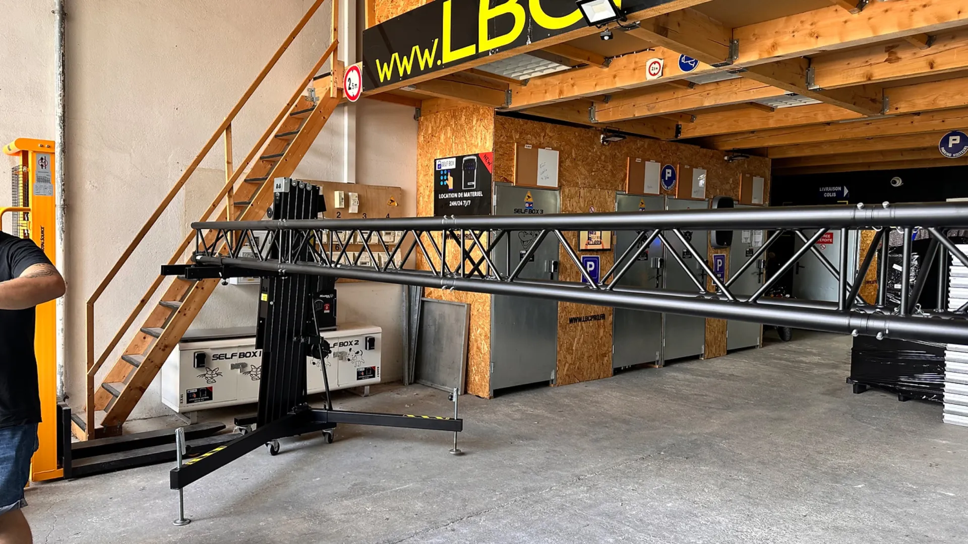 location pont pour écran led géant à la ciotat dans les bouches du Rhône