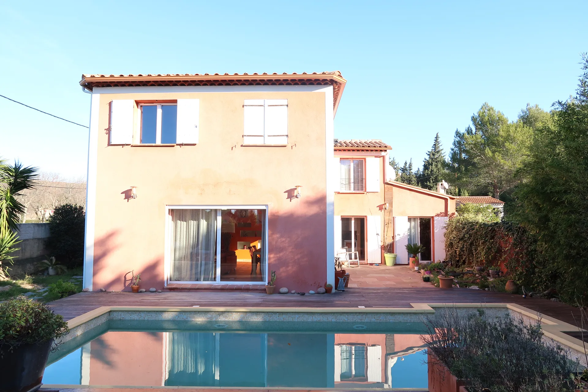 Vente maison 5 Cassis à 2 kilomètres du centre avec piscine et garage