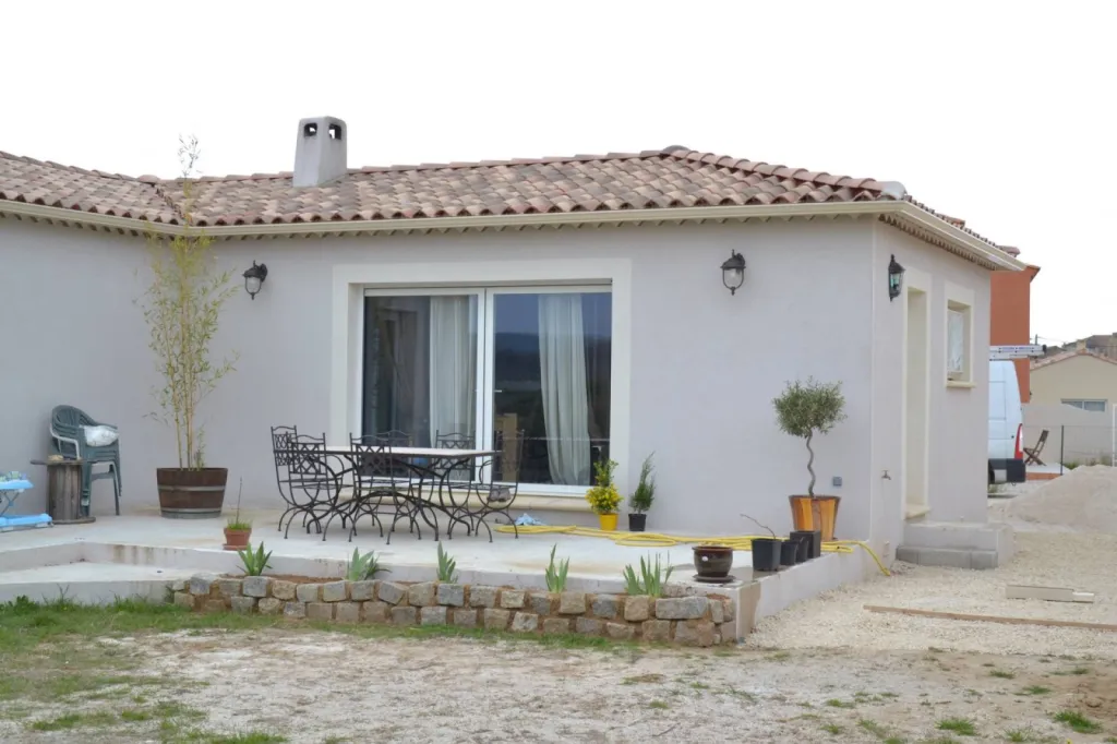 PHOTO GOUTTIERE ALU  PHOTO GOUTTIERE ALU