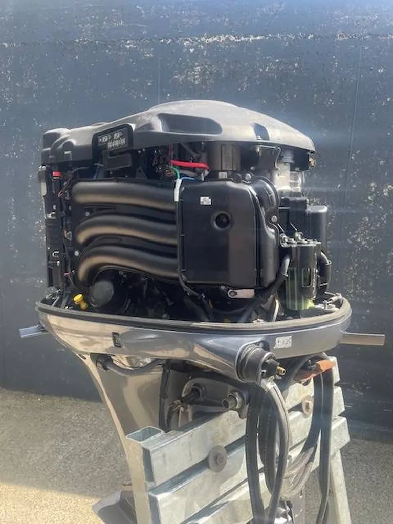 Acheter un moteur de 300 CV d'occasion en France 