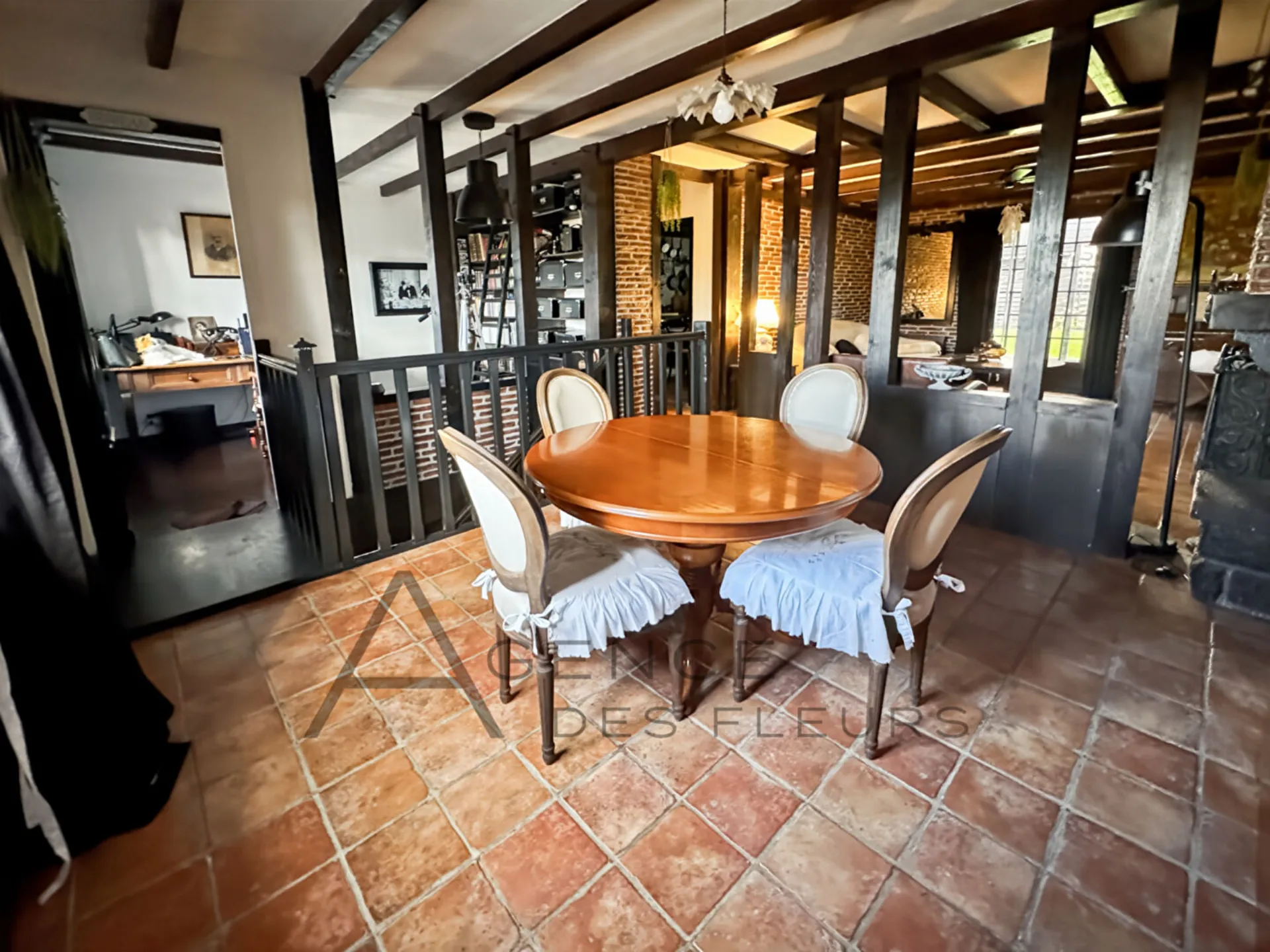 À vendre, joli pavillon de 1985 de 110 m² sur un terrain de 282 m² situé à Saint-Pierre-les-Elbeuf