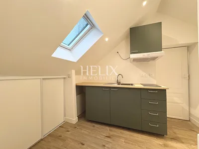 A louer appartement dans le centre de Saint Germain en Laye dans une rue piétonne
