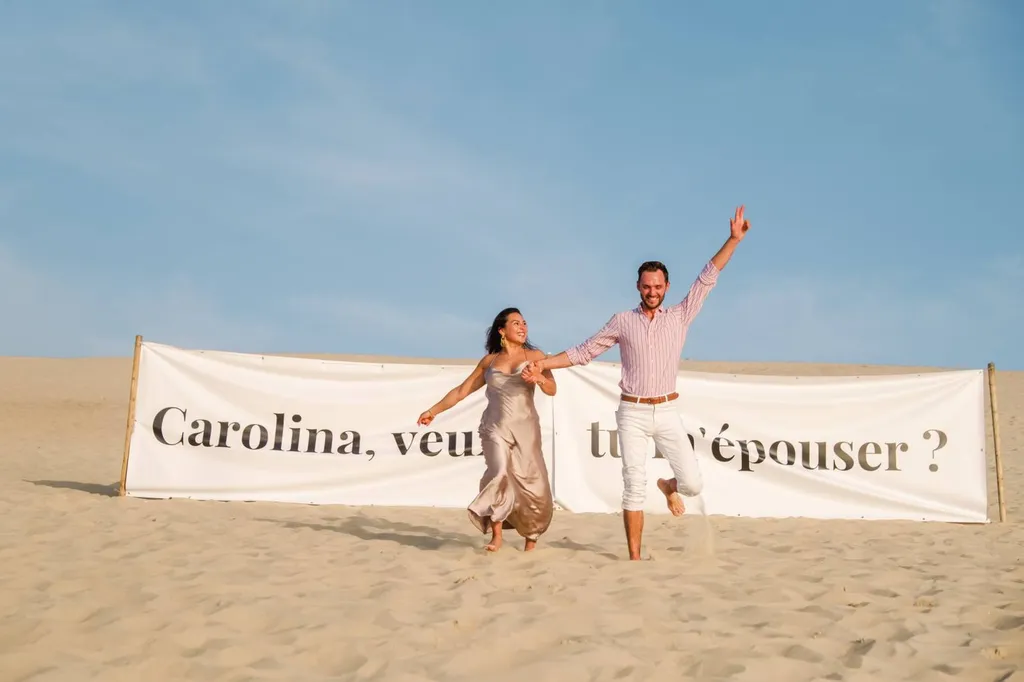 Carolina et Valentin : Une demande en mariage avec vue sur la Dune du Pyla, sur le Bassin d'Arcachon en Gironde - Les Mariages de Mademoiselle L - Julien Boyer
