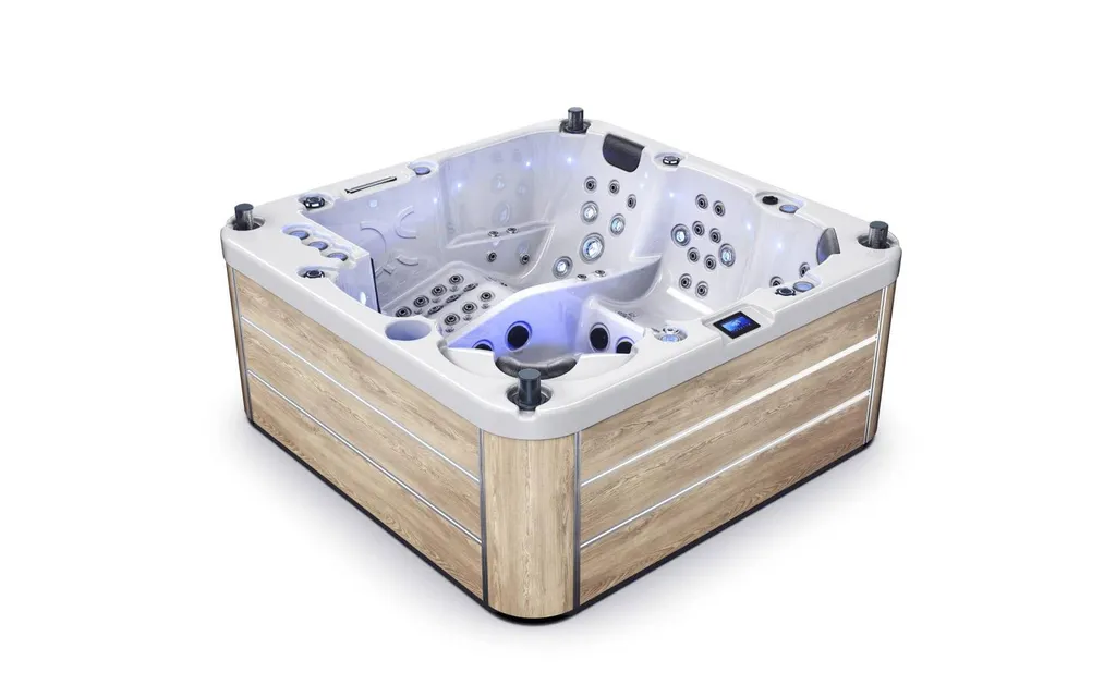 Vente de spas à Nîmes et alentours, 4 places, Mcr Piscines et spas