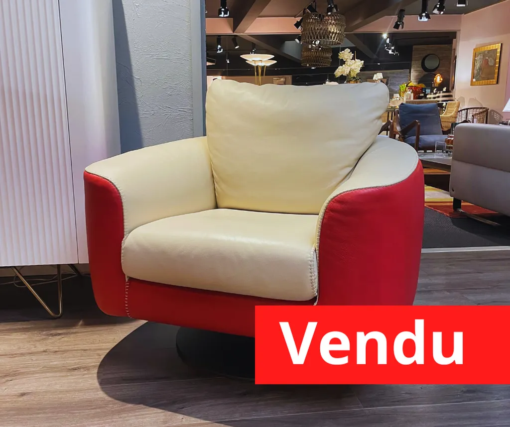 Fauteuil pivotant en cuir