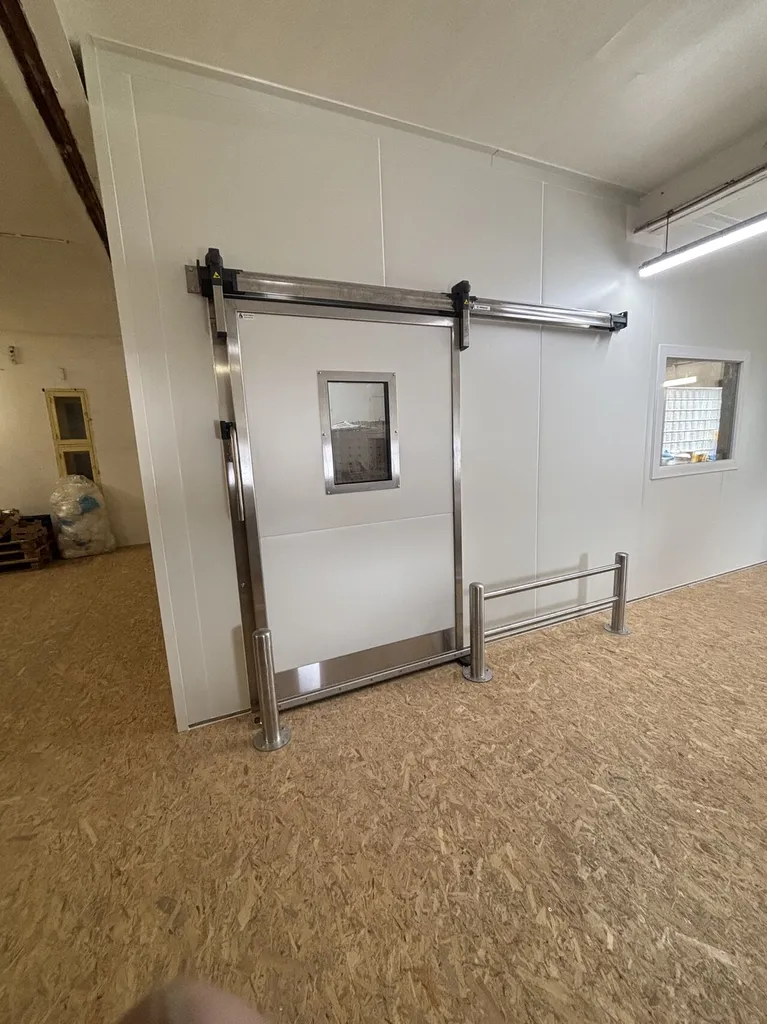 Porte frigorifique usine agro alimentaire 