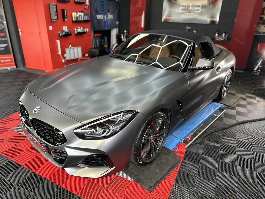 Traitement céramique Gyeon sur BMW Z4 Matte – EMB Detailing à Vaugneray (près de Lyon)