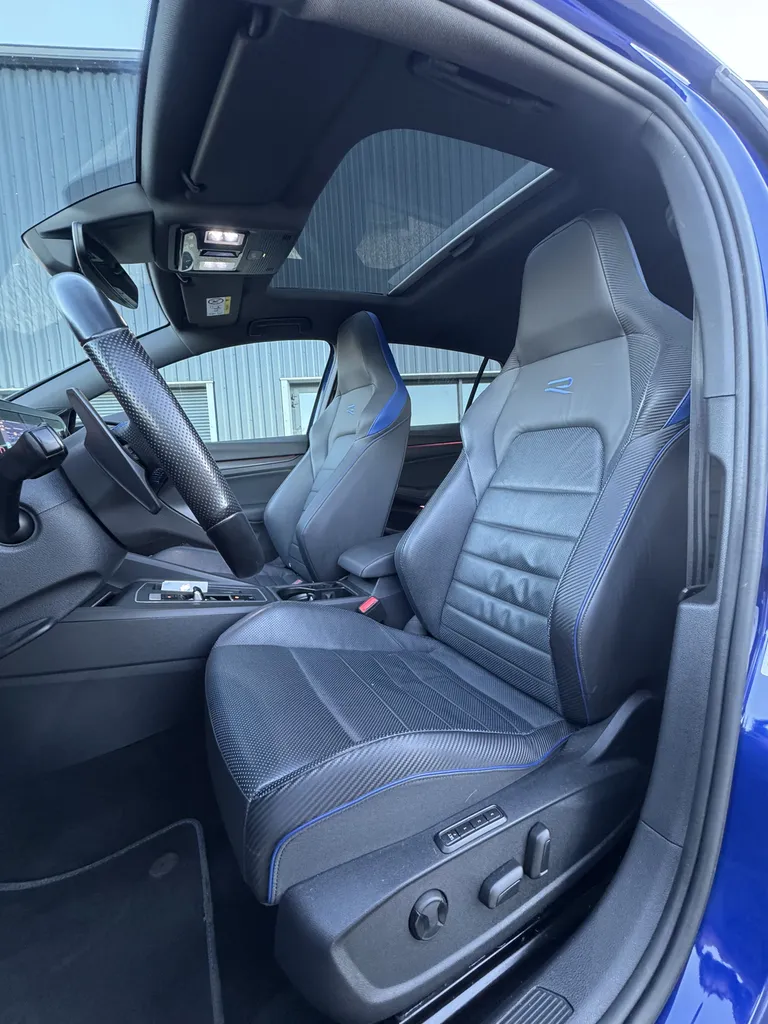 GOLF 8 R PERFORMANCE / DSG 7 / TOIT OUVRANT / DYNAUDIO / ACC/DCC / MILTEK