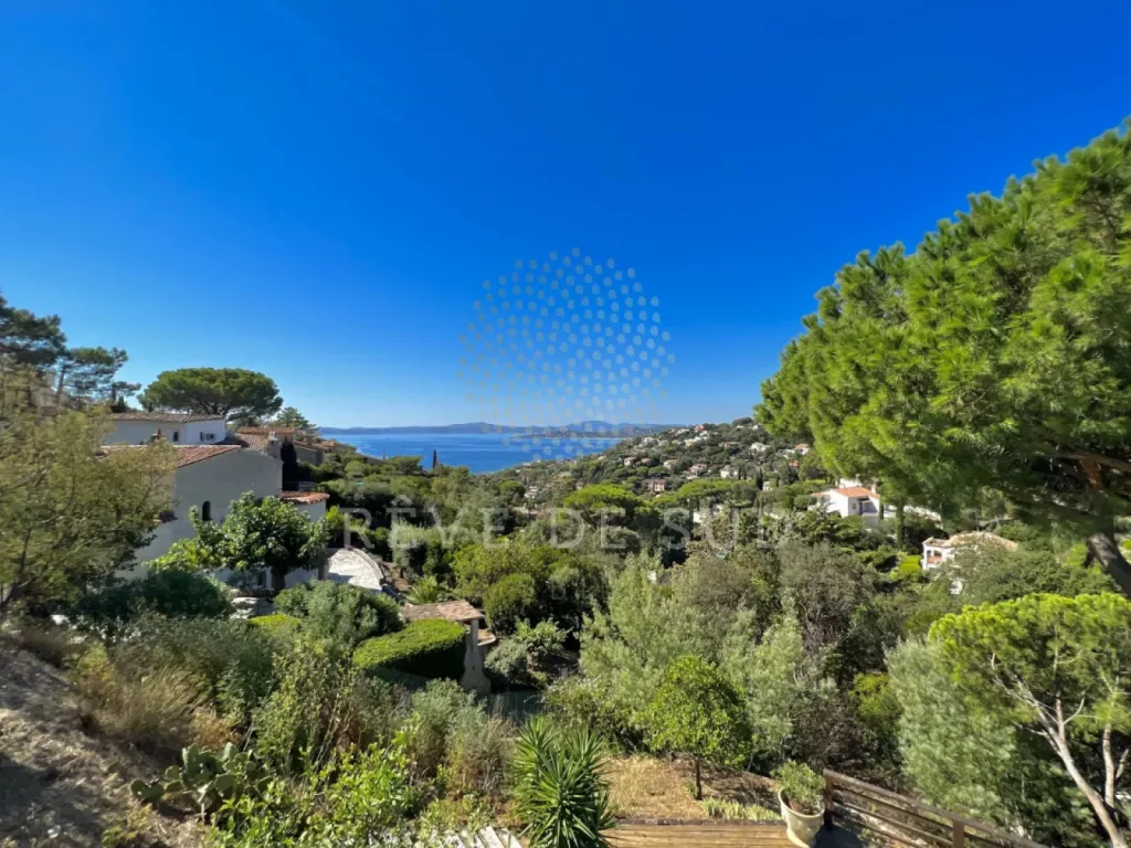 Villa 6 pièce(s) 5 chambre(s) 220 m² Les Issambres (83380)