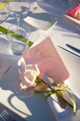 Menu de mariage fleurie 