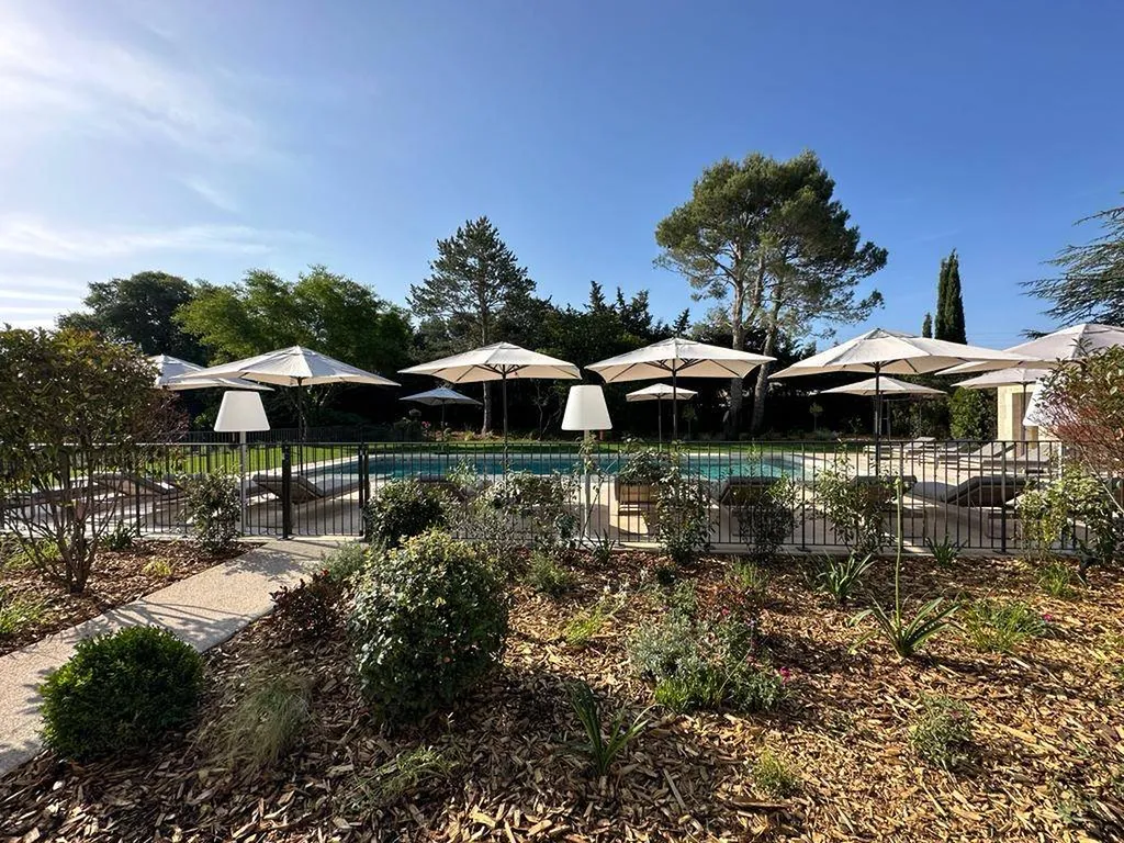 Paysagistes experts à Saint-Rémy-de-Provence, 13210, pour l'Hôtel le Vallon de Valrugues, un cadre exceptionnel