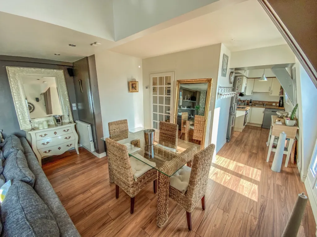 Appartement avec terrasse en hyper centre de ROUEN rive droite  76 000