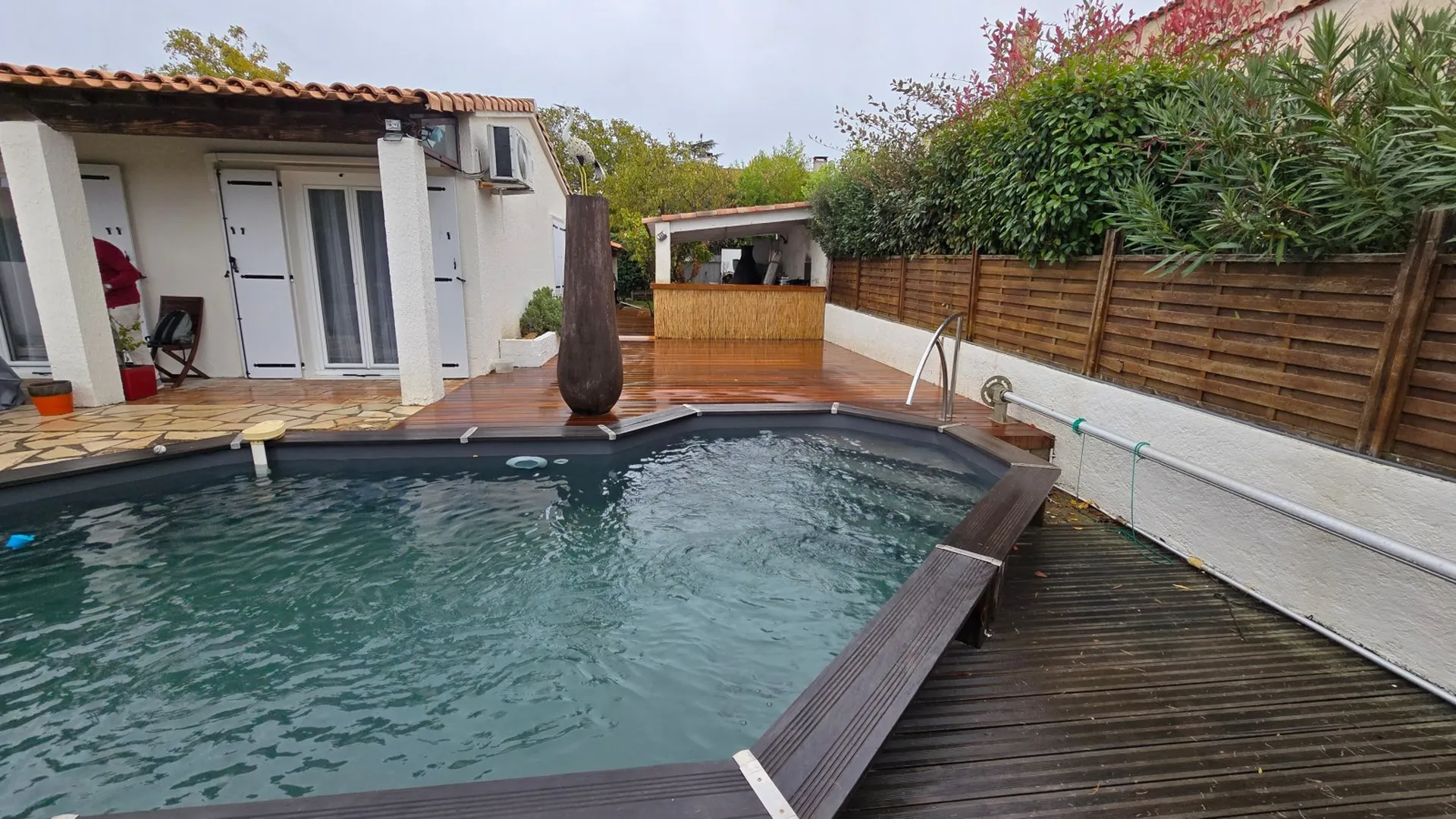 Réalisation d’une terrasse en bois exotique Itauba à Venelles (13)