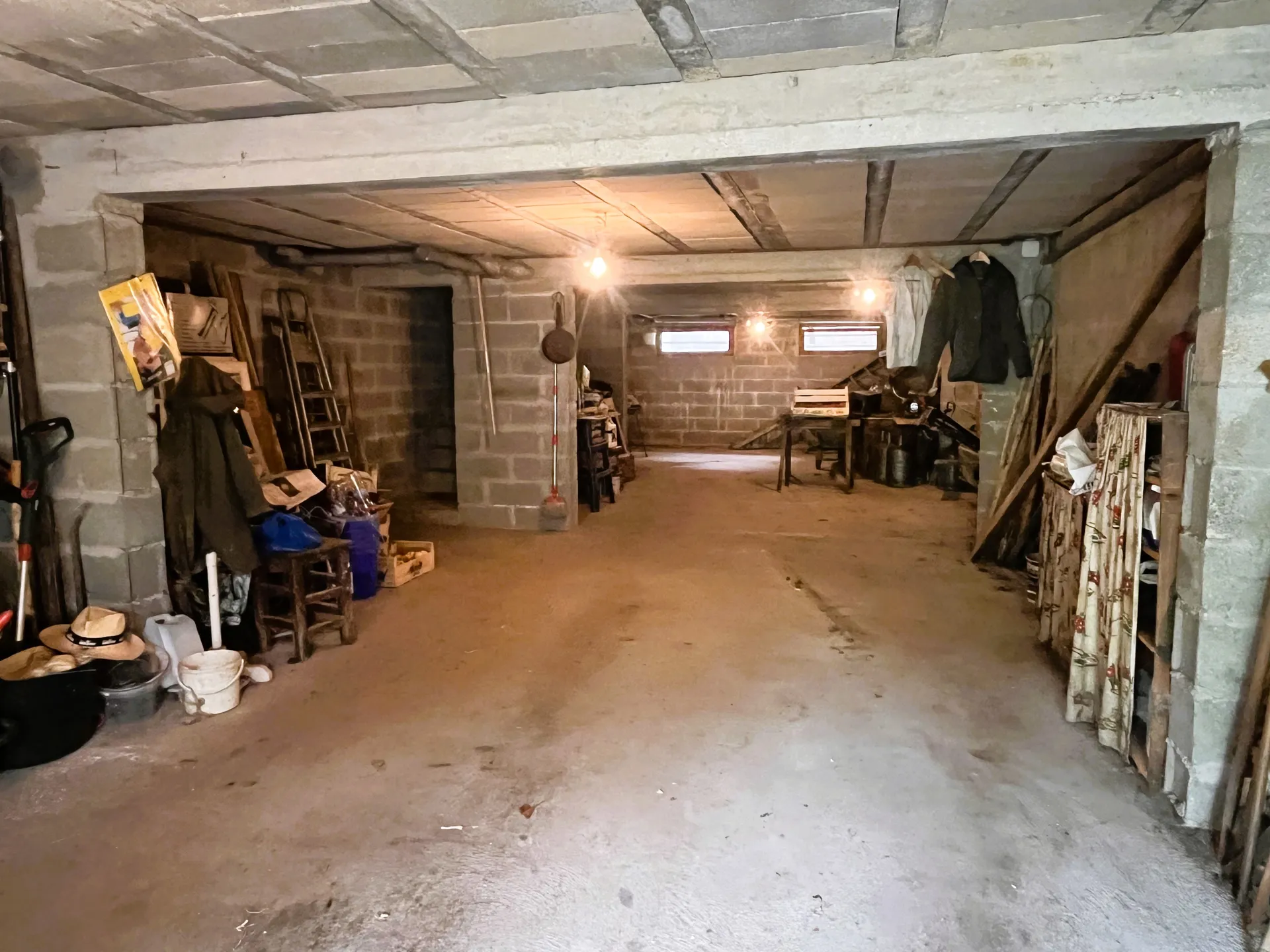 PROPRIÉTÉ NORMANDE – VUE EXCEPTIONNELLE – 4 HECTARES – CALME ABSOLU