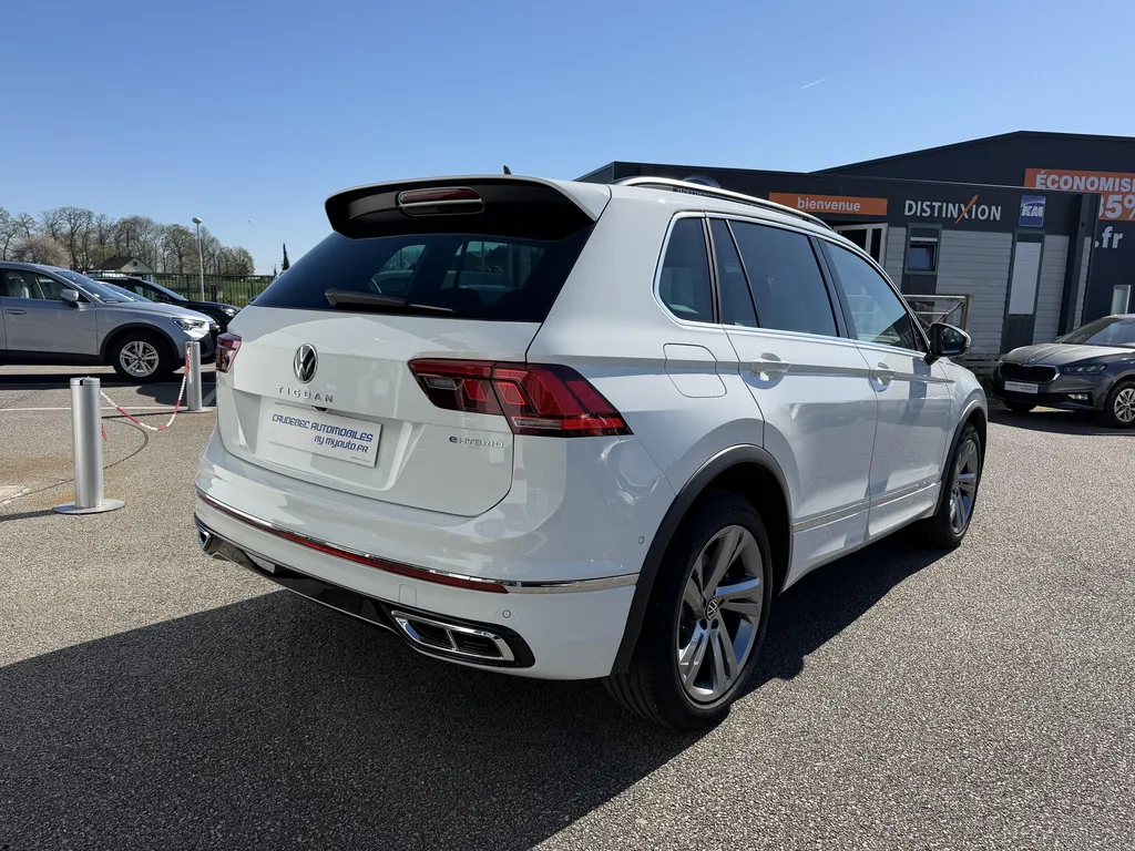 Volkswagen Tiguan d'occasion eHybrid R-Line 245ch en vente chez votre concessionnaire auto à proximité de Le Havre