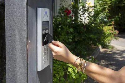 COPIE DE BADGE D'ACCÈS RÉSIDENTIEL À PLAISANCE DU TOUCH PRÈS DE TOURNEFEUILLE ET TOULOUSE
