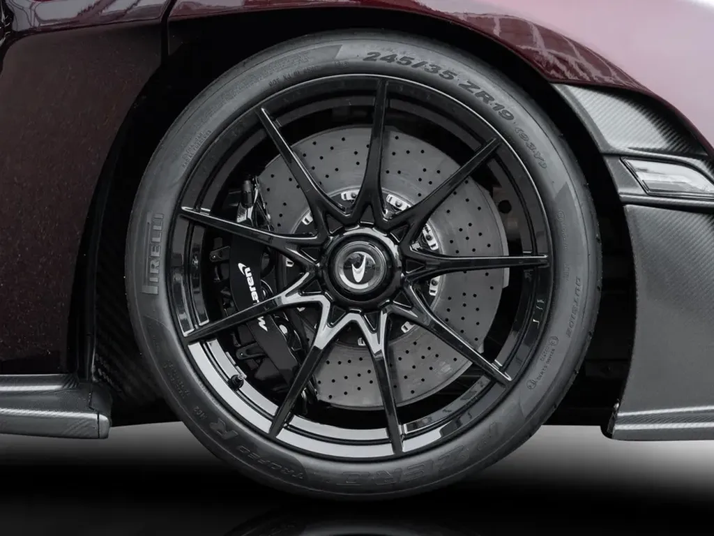 Jante carbone et frein carbone McLaren Senna – Supercar performance Bordeaux