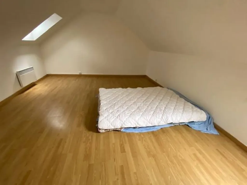 maison moderne proche autoroute 76